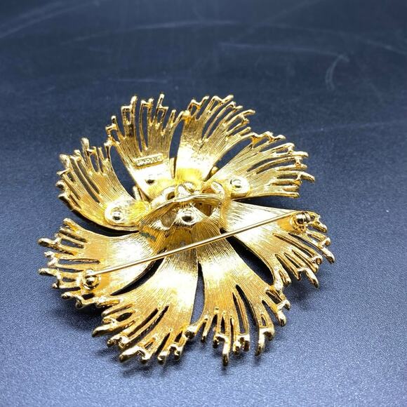 Large Vintage 1960s Monet Gold Tone Cordelia Flower Brooch‎ - Picture 3 of 6